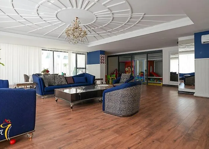 Stylish In Yekta Royal Club 아파트 *